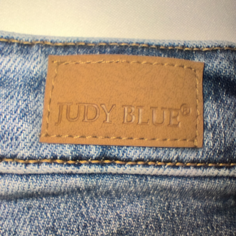 Judy Blue Blue Distressed Jean Shorts High-Waisted with Raw Hem Women's Size S - Picture 9 of 10